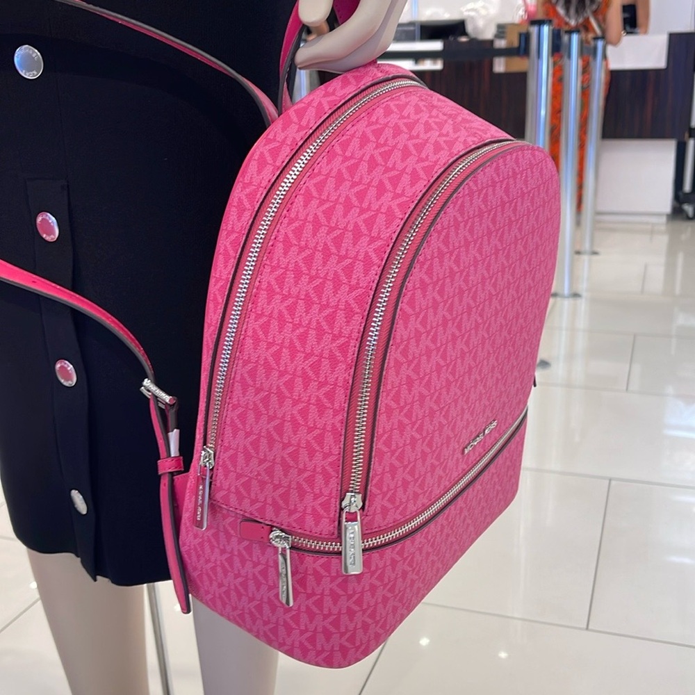 Michael Kors Rhea Medium Signature Logo Backpack
Dragonfruit
NWT - Picture 15 of 16